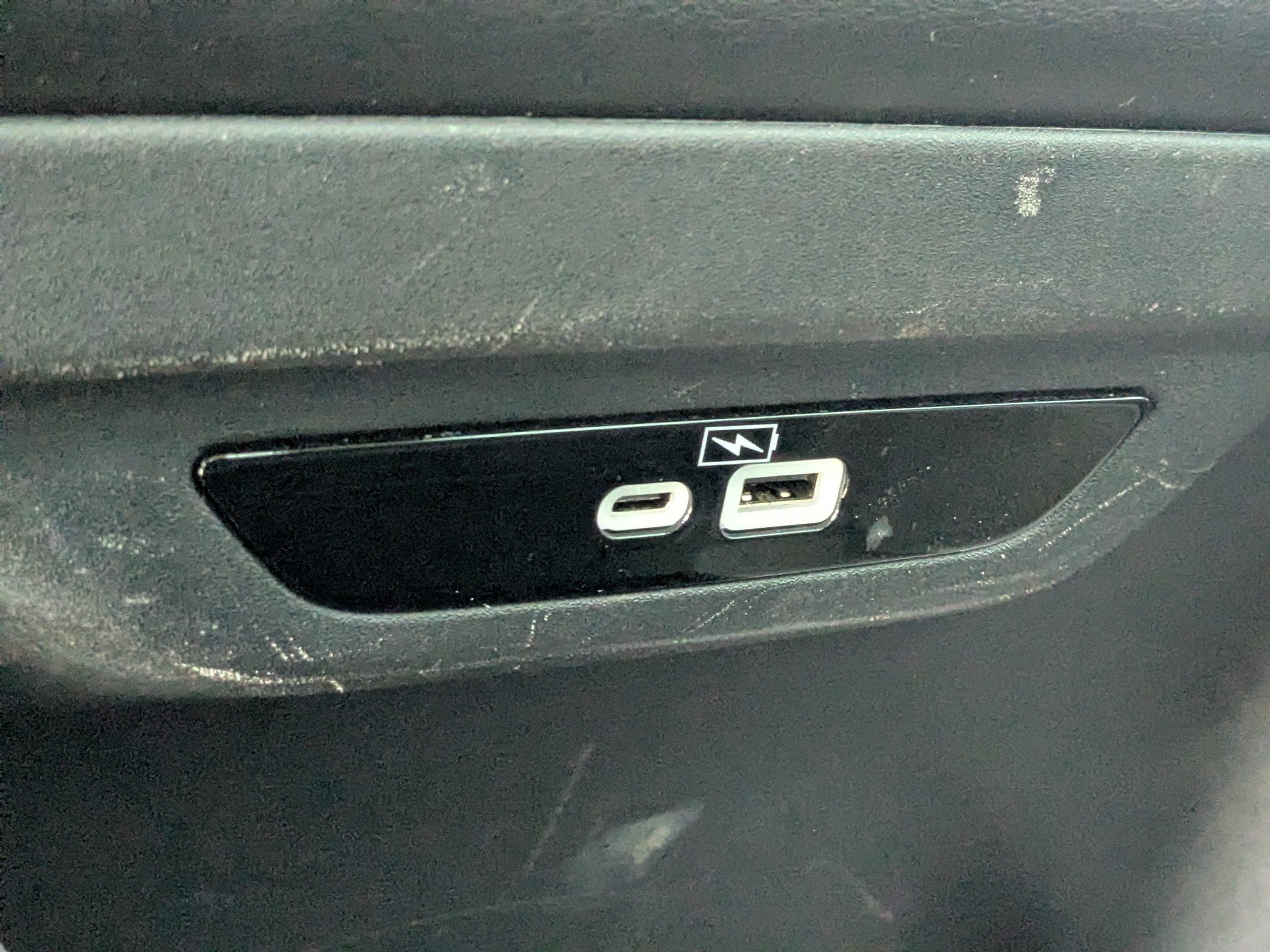 Used 2023 Chrysler Pacifica Touring-L FWD image 18