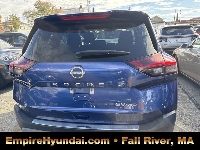 Used 2022 Nissan Rogue SV image 4