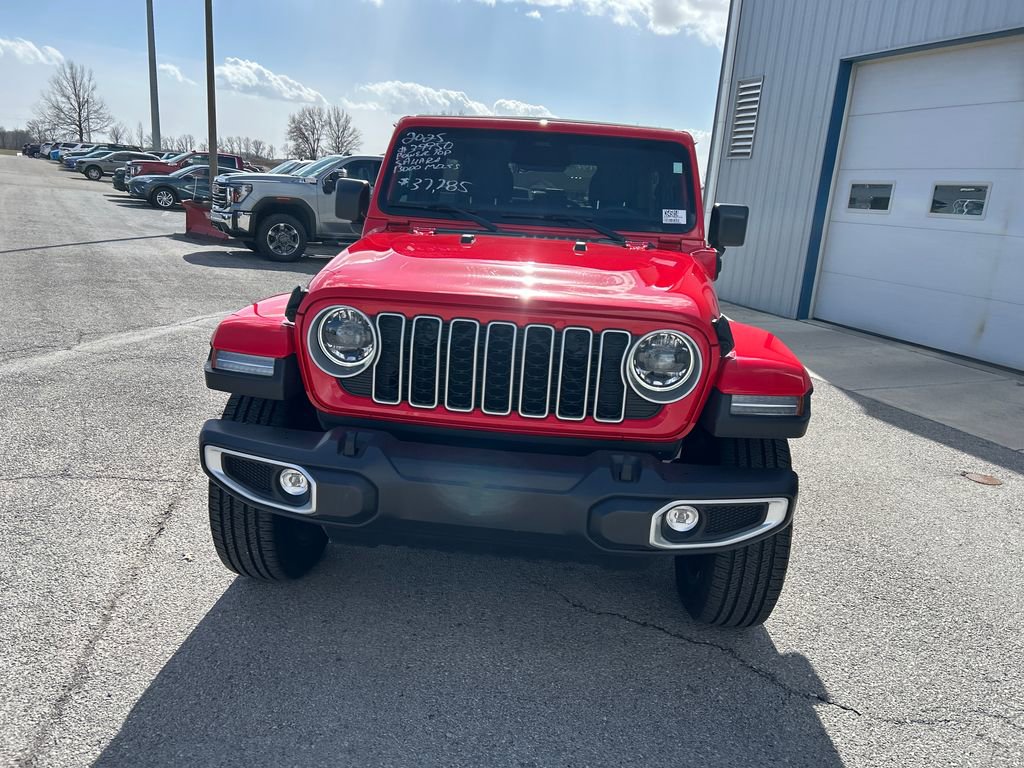 Used 2025 Jeep Wrangler Unlimited Sahara w/ Safety Group AWD/4WD image 2