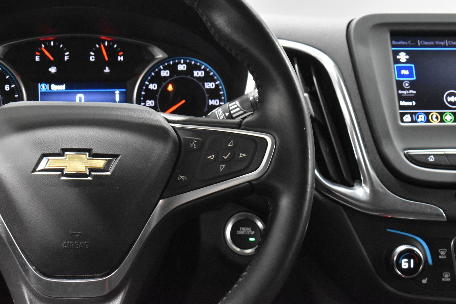 Used 2022 Chevrolet Equinox LT w/ Driver Convenience Package FWD image 8