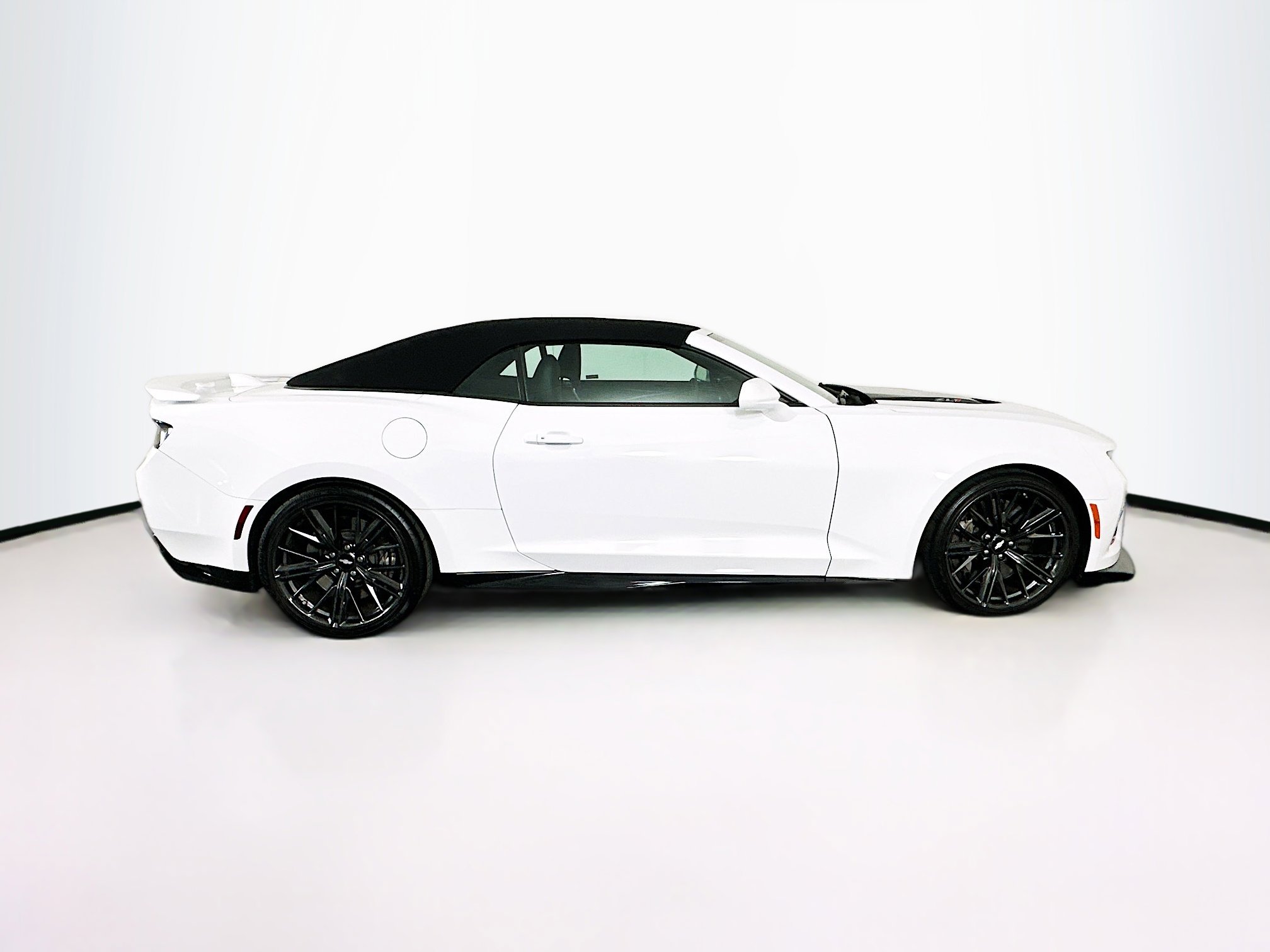 Used 2017 Chevrolet Camaro ZL1 image 10