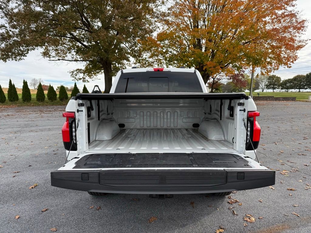 Used 2023 Ford F150 Lightning Lariat image 30