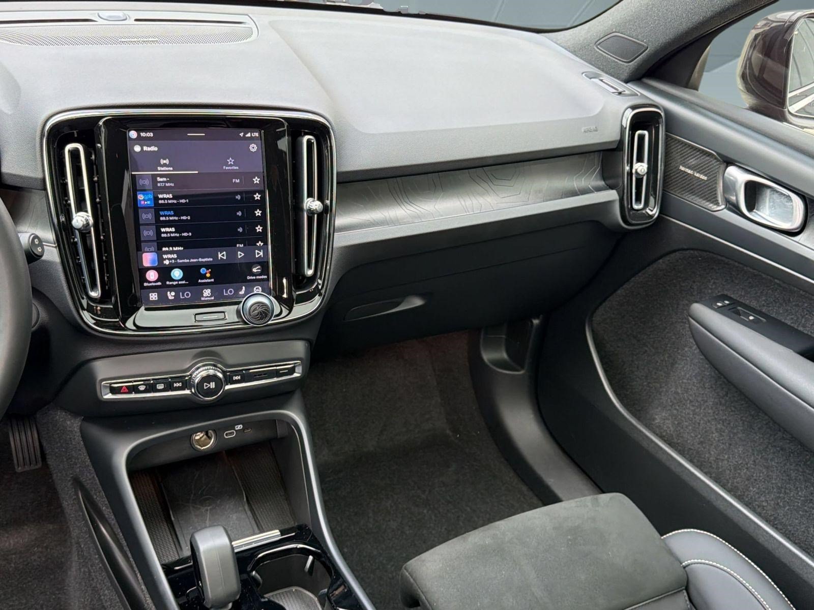 Used 2023 Volvo XC40 Recharge Ultimate AWD/4WD image 28