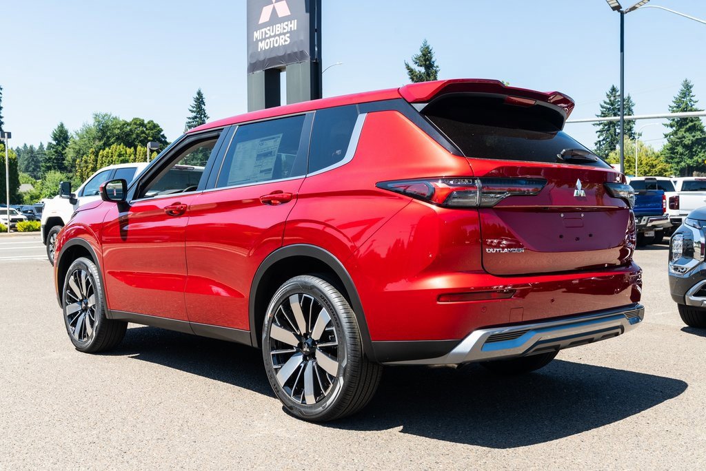 New 2025 Mitsubishi Outlander SEL image 4