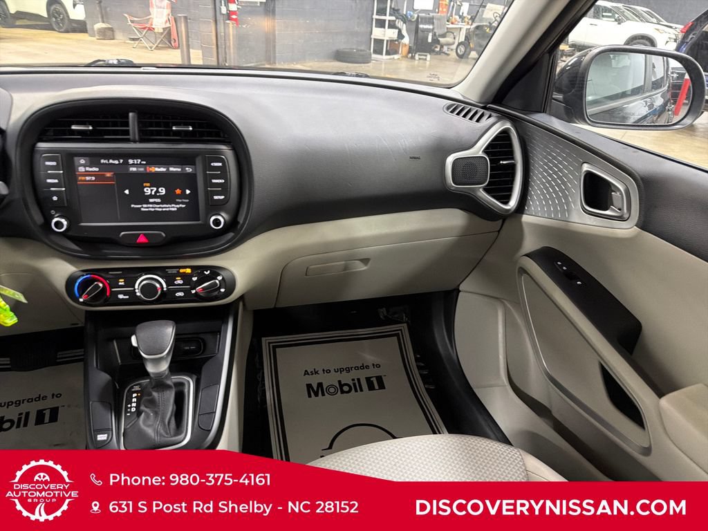 Used 2024 Kia Soul LX w/ Option Group 015 FWD image 31