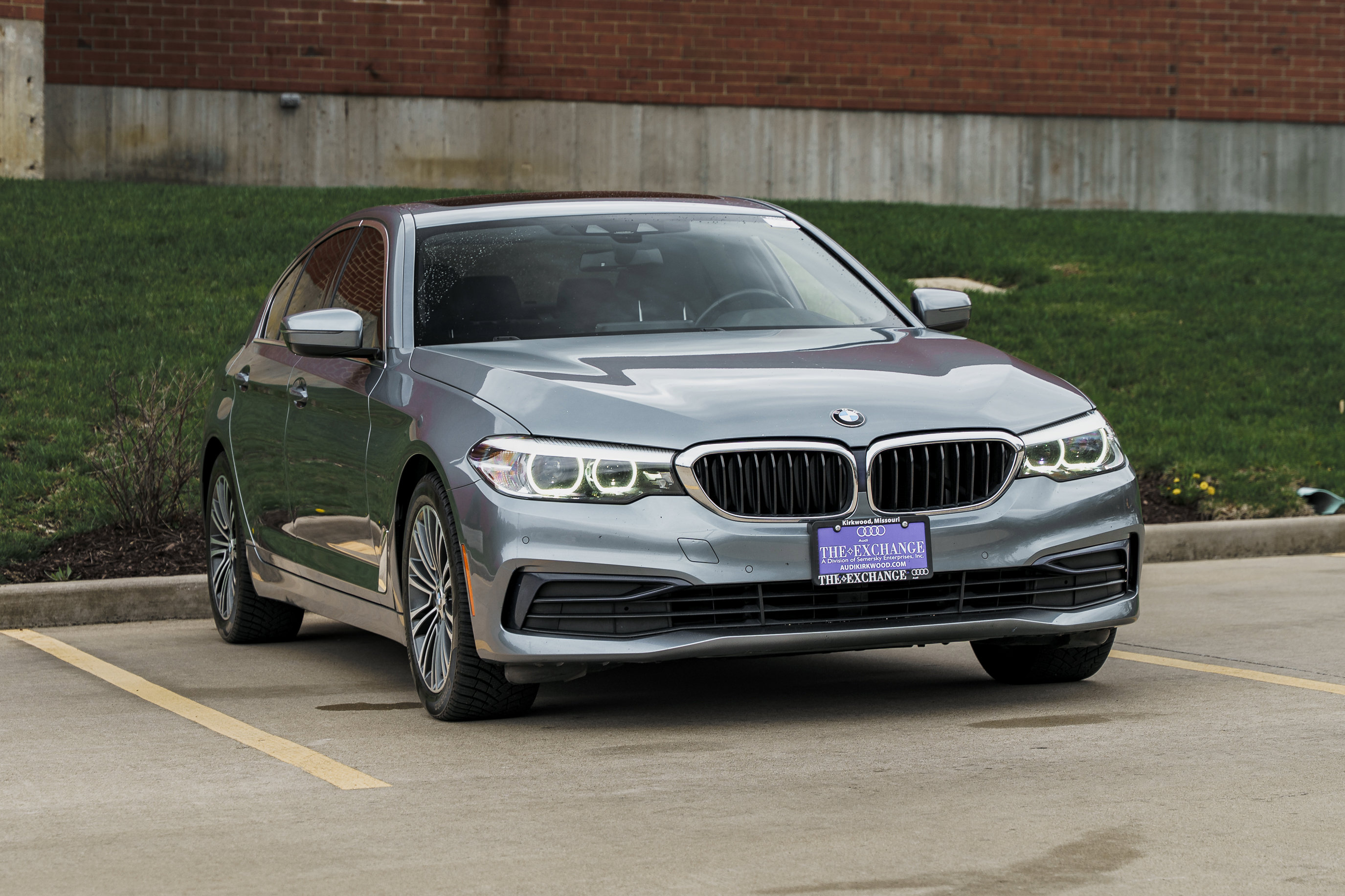 Used 2019 BMW 530i xDrive w/ Convenience Package image 2