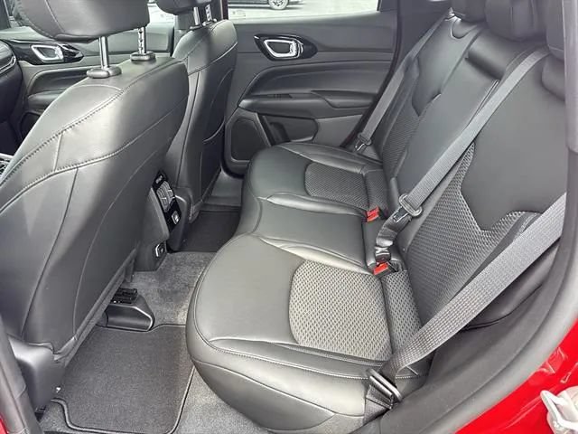 New 2026 Jeep Compass Latitude AWD/4WD image 14