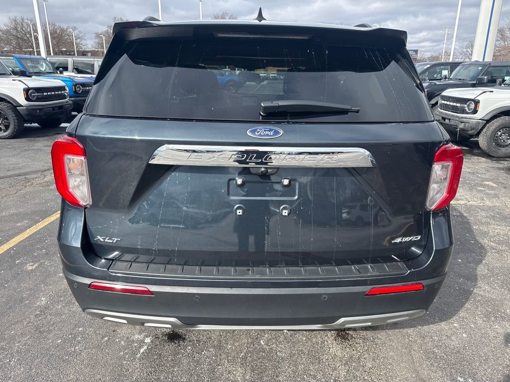 Used 2024 Ford Explorer XLT w/ Equipment Group 202A image 8