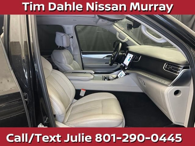 Used 2023 Jeep Grand Wagoneer L 4WD w/ Flexible Seating Group image 15