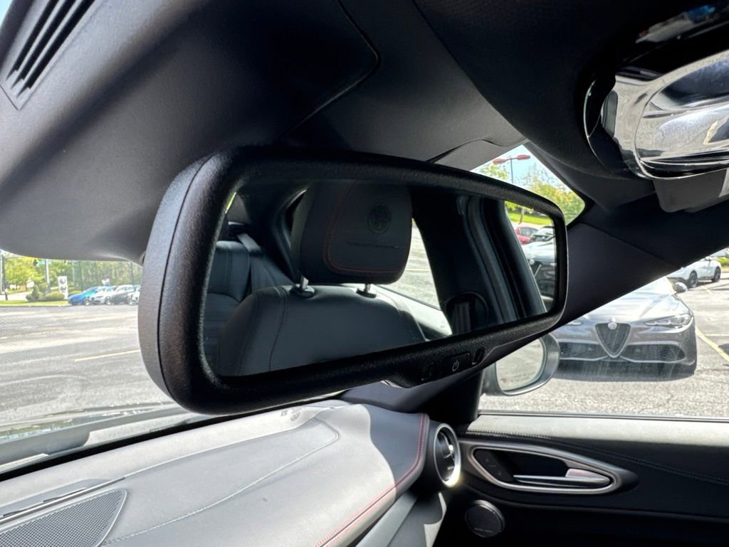 Used 2024 Alfa Romeo Giulia AWD image 44