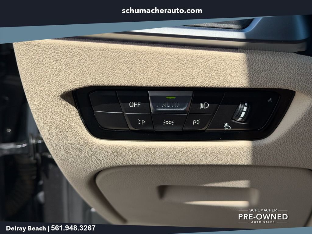 Used 2020 BMW 330i Sedan w/ Convenience Package RWD image 24