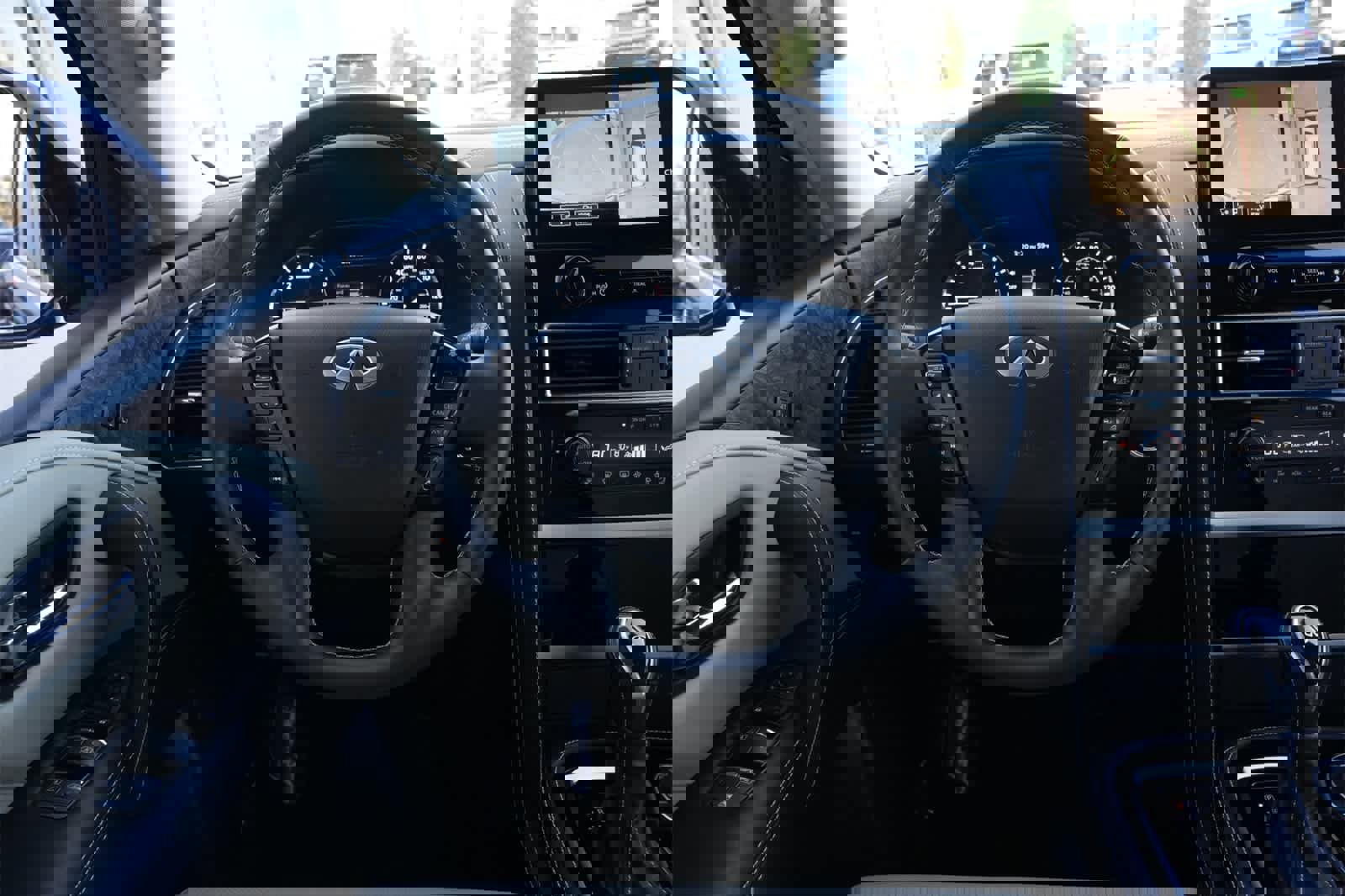 Certified 2023 INFINITI QX80 Premium Select w/ All-Season Package image 9