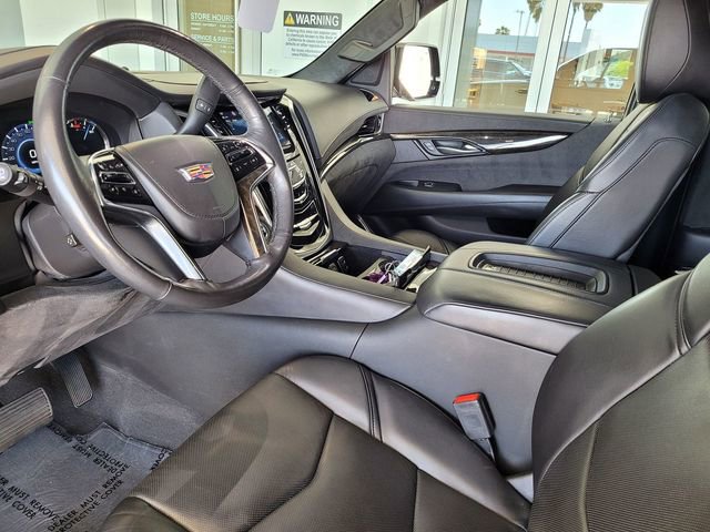 Used 2019 Cadillac Escalade Platinum w/ Escalade Sport Edition AWD/4WD image 10