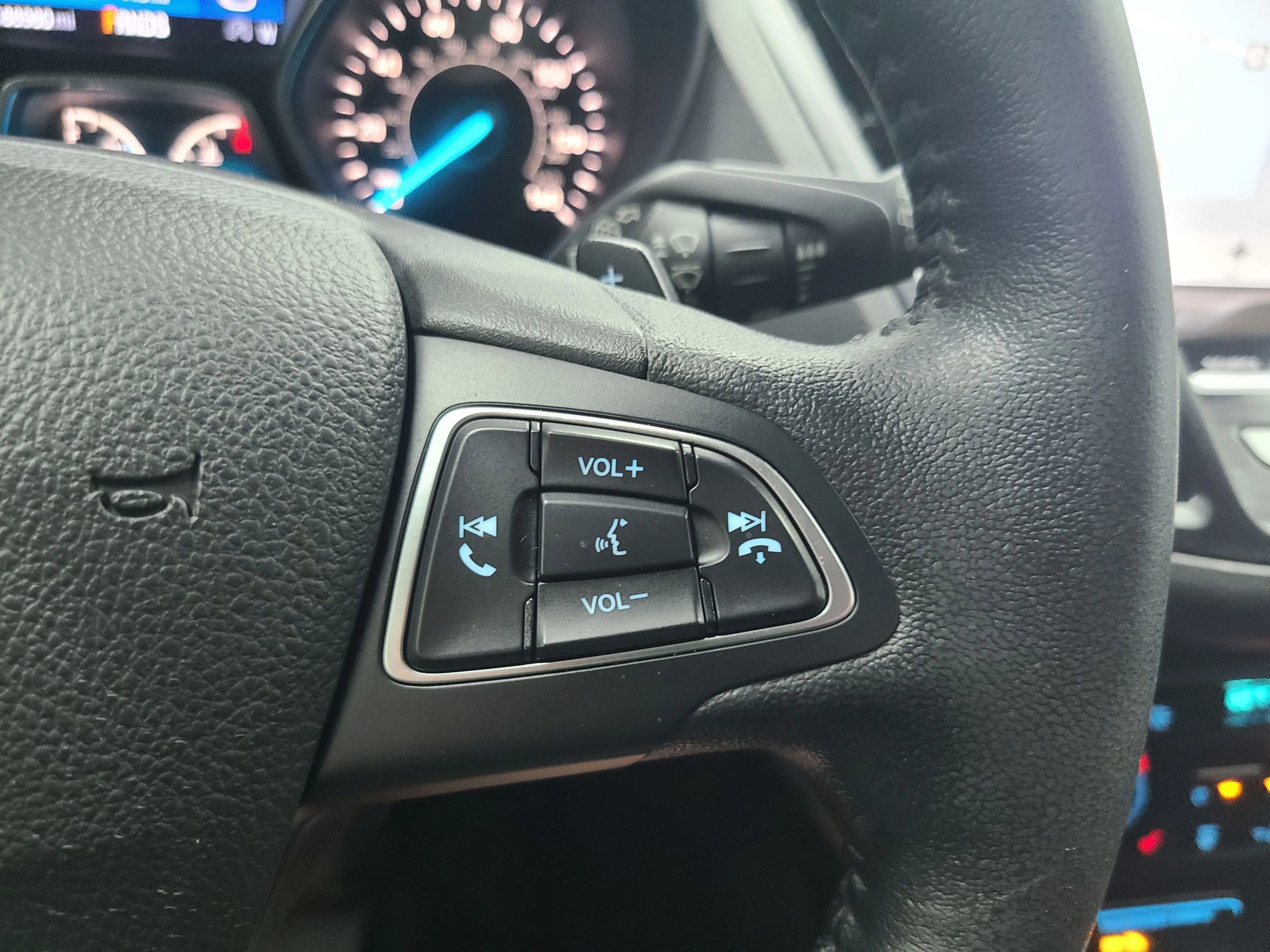 Used 2017 Ford Escape Titanium AWD/4WD image 31