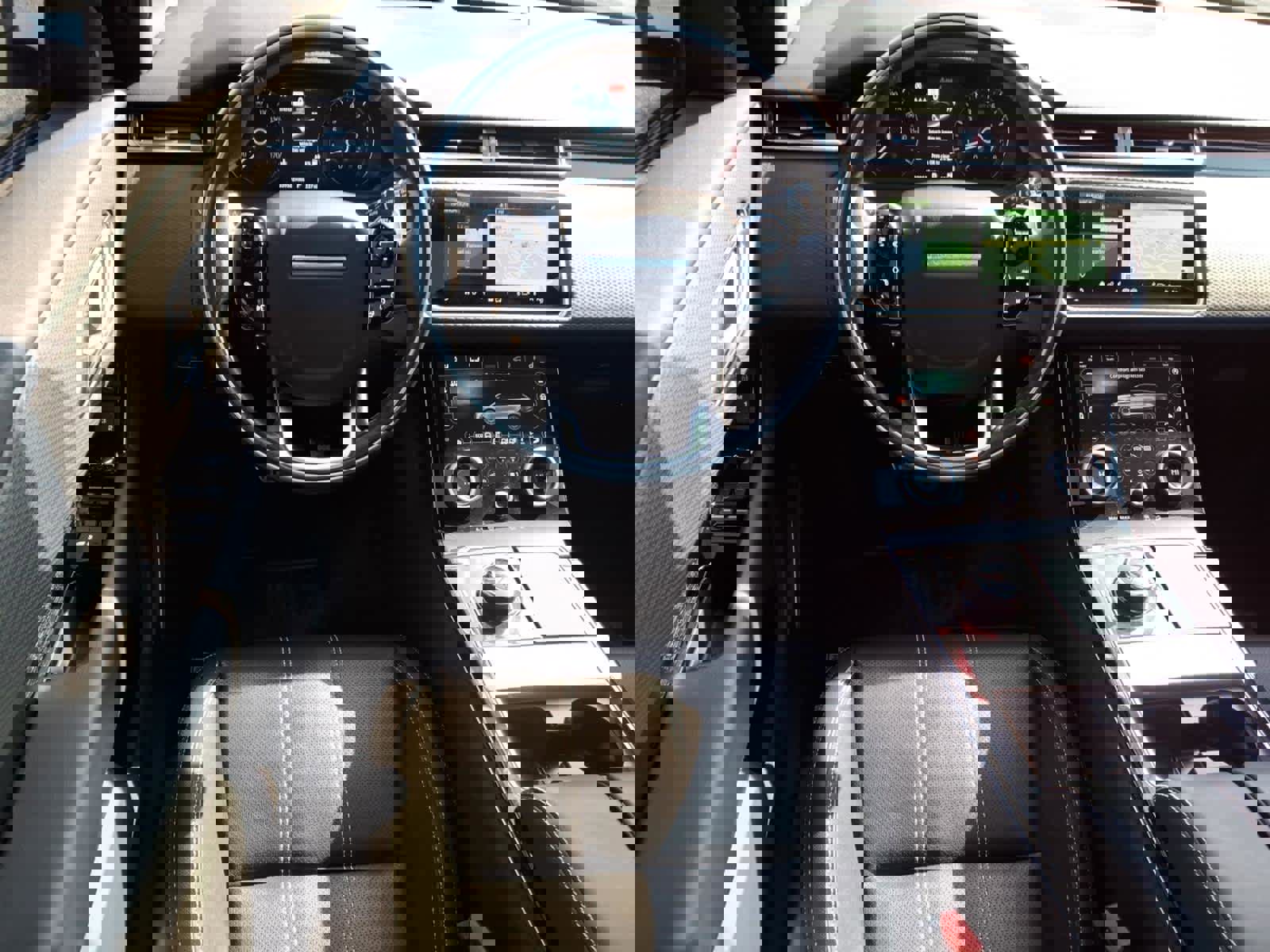 Used 2020 Land Rover Range Rover Velar R-Dynamic S image 10