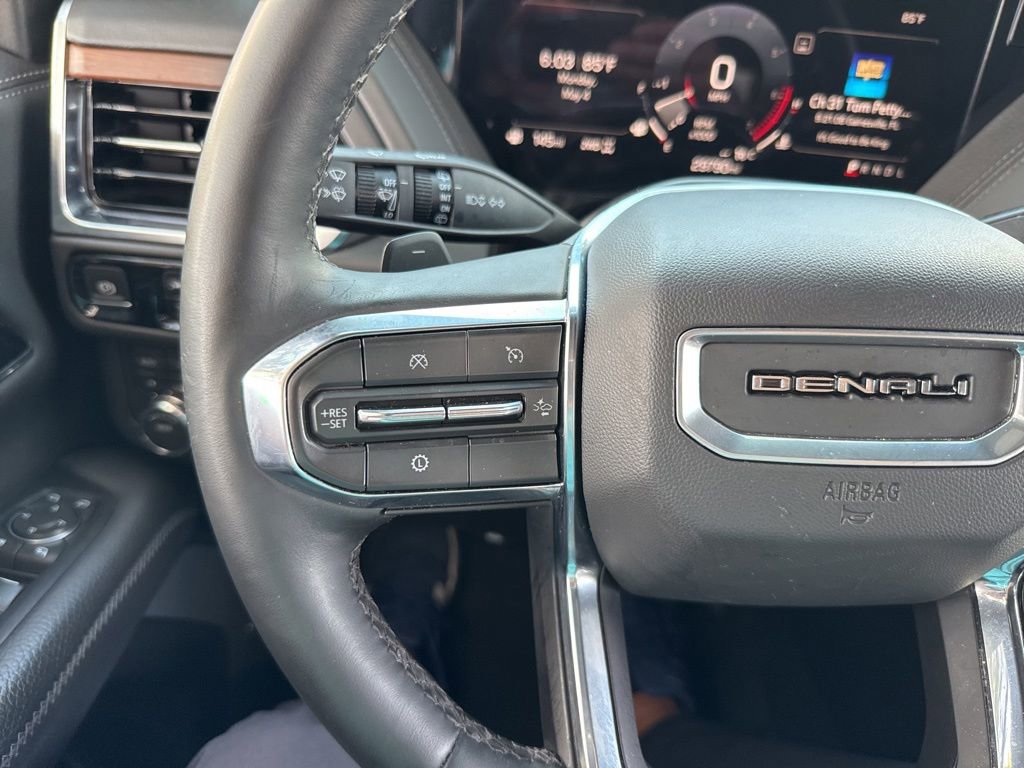 Used 2025 GMC Yukon Denali AWD/4WD image 35