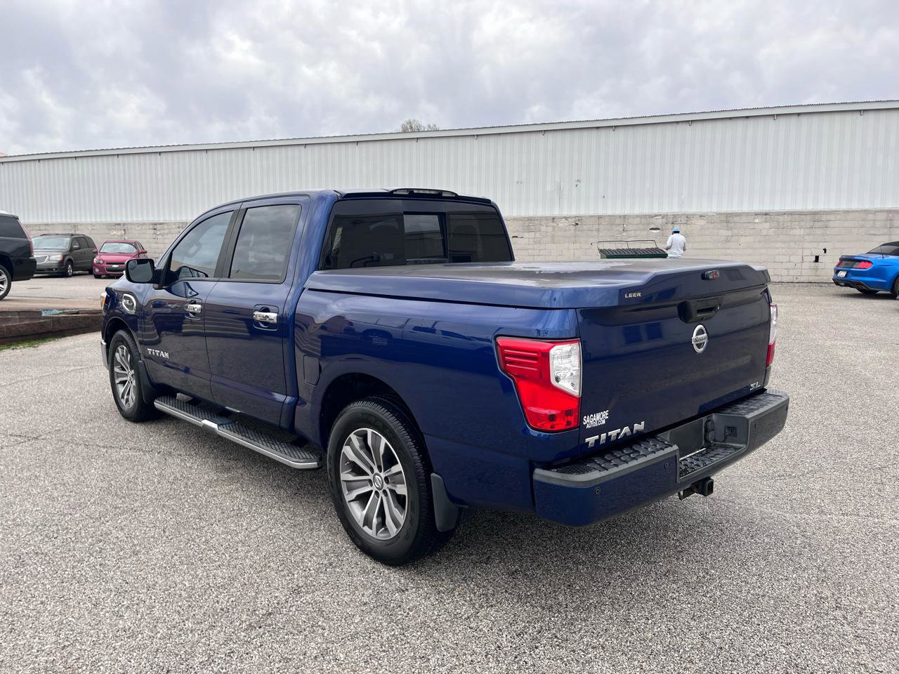 Used 2017 Nissan Titan SL image 5