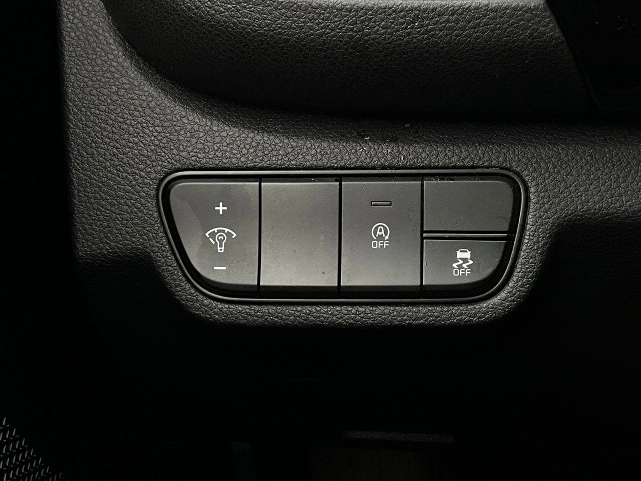 Used 2025 Kia Seltos S FWD image 21