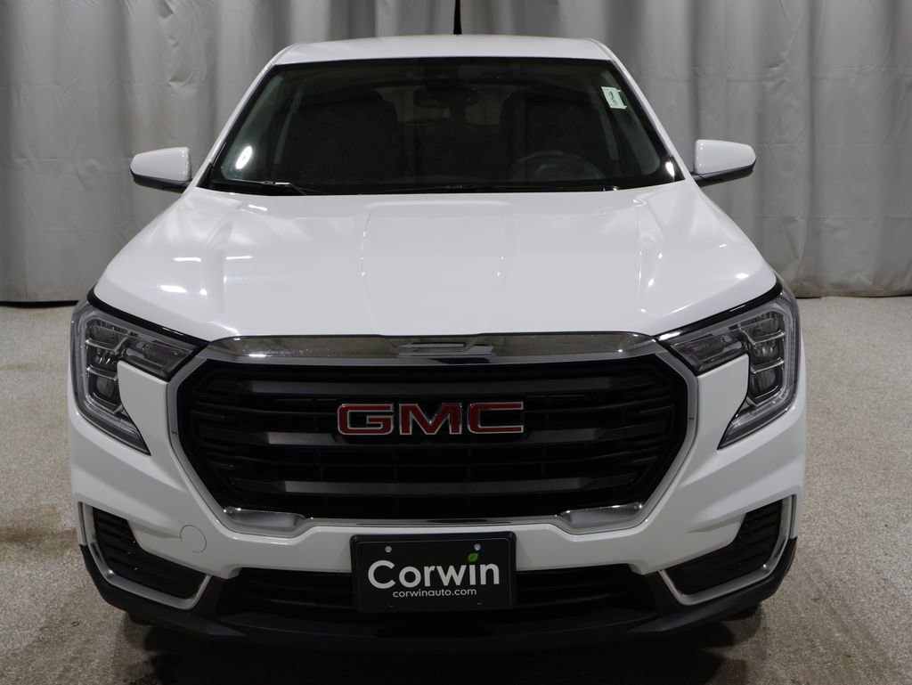 Used 2024 GMC Terrain SLE image 6