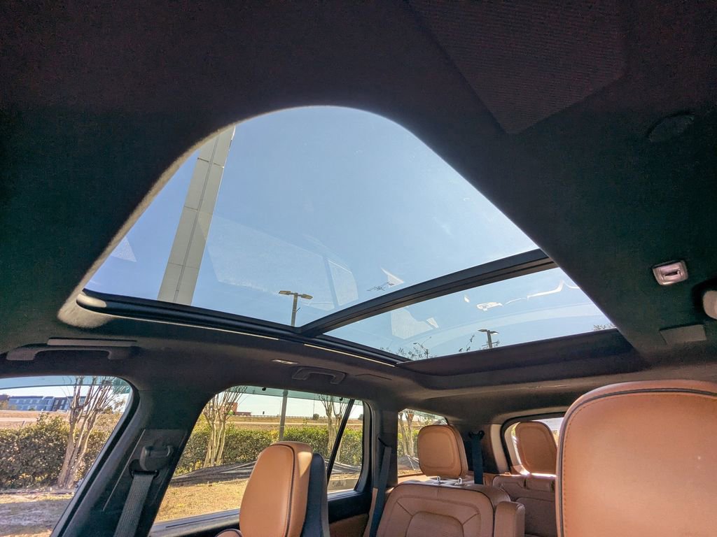 Used 2022 Lincoln Aviator Black Label Grand Touring w/ Class IV Trailer Tow Package image 22