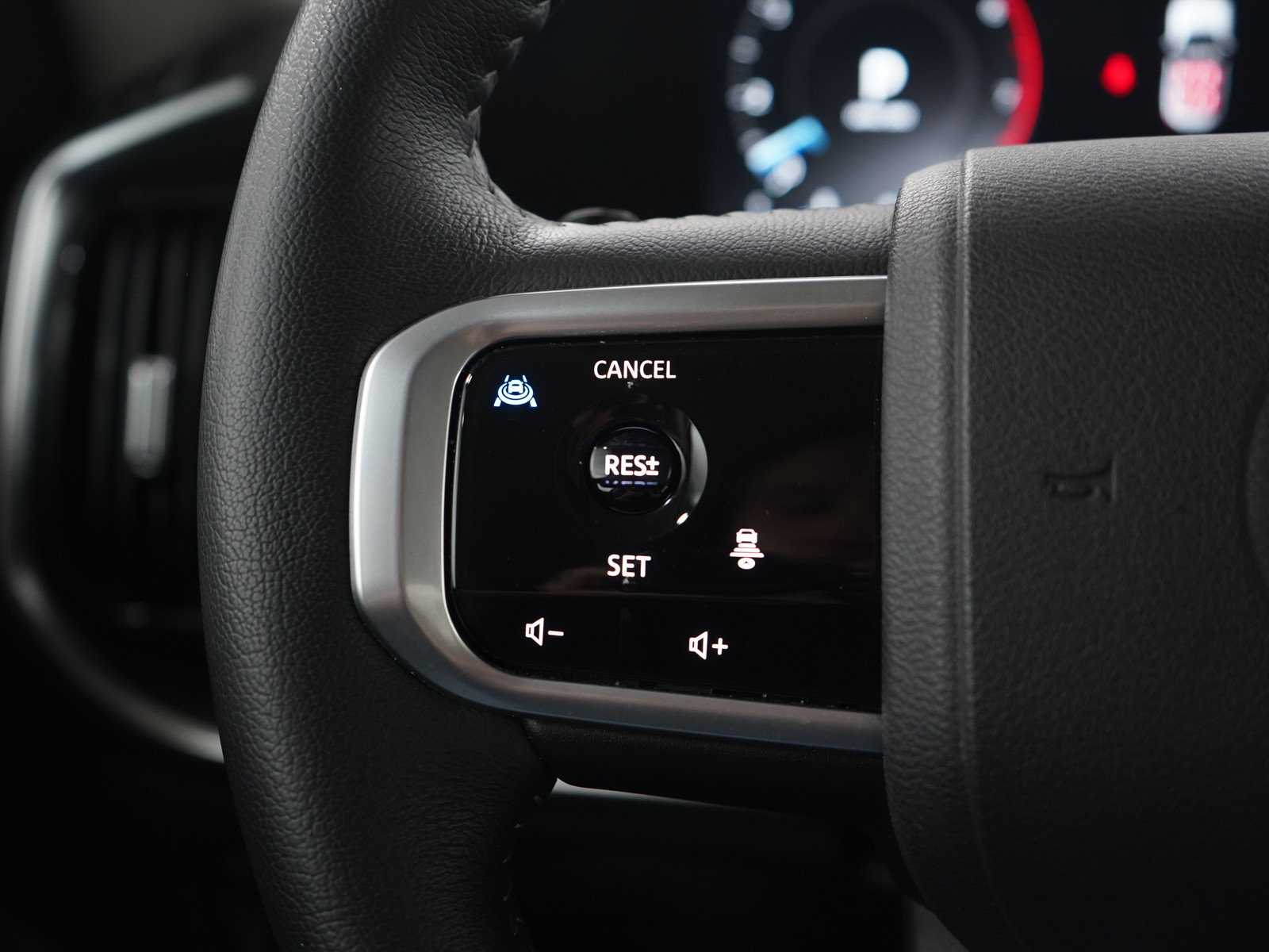 Certified 2025 Nissan Armada SV AWD/4WD image 27