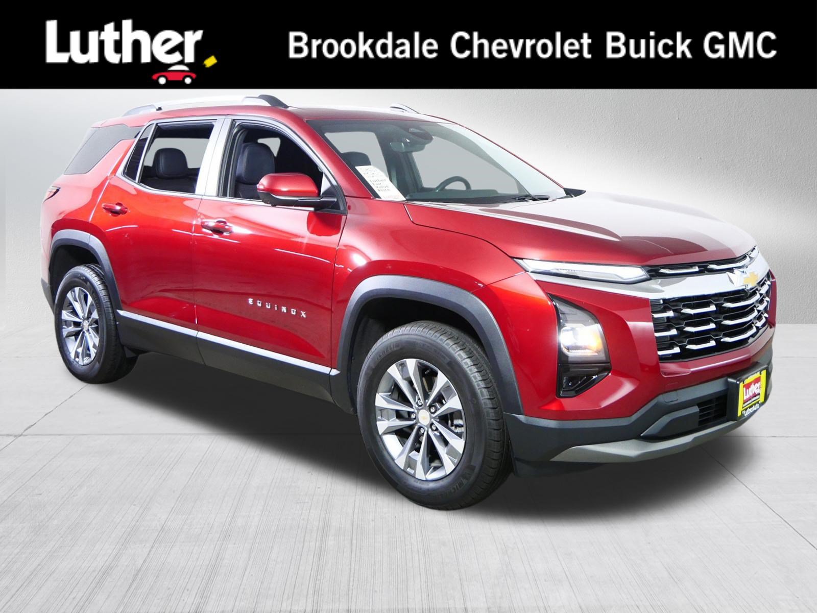 Used 2025 Chevrolet Equinox LT w/ Convenience Package II AWD/4WD image 1
