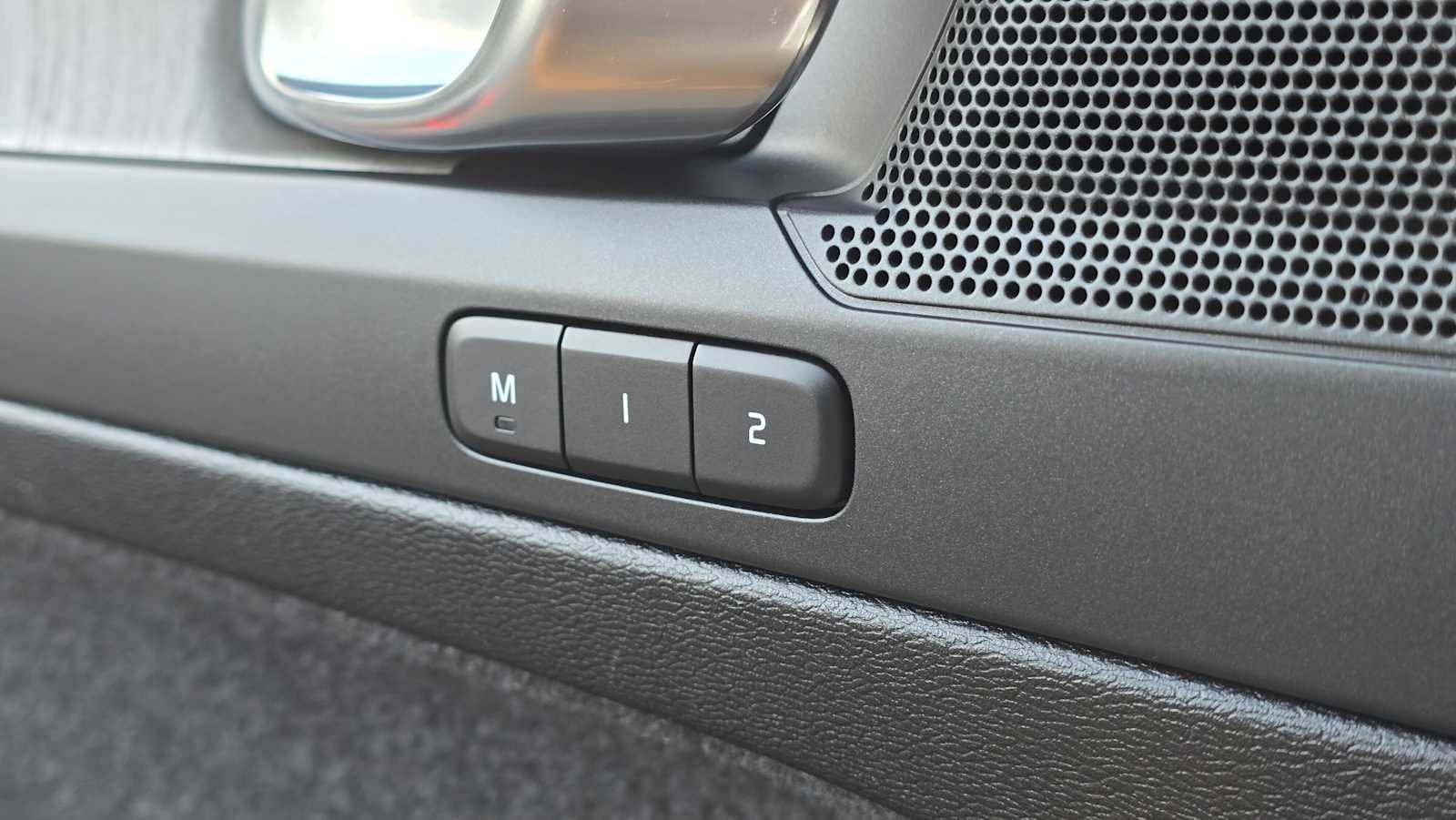 Used 2023 Volvo XC40 B5 Plus w/ Driver Assist Package image 22