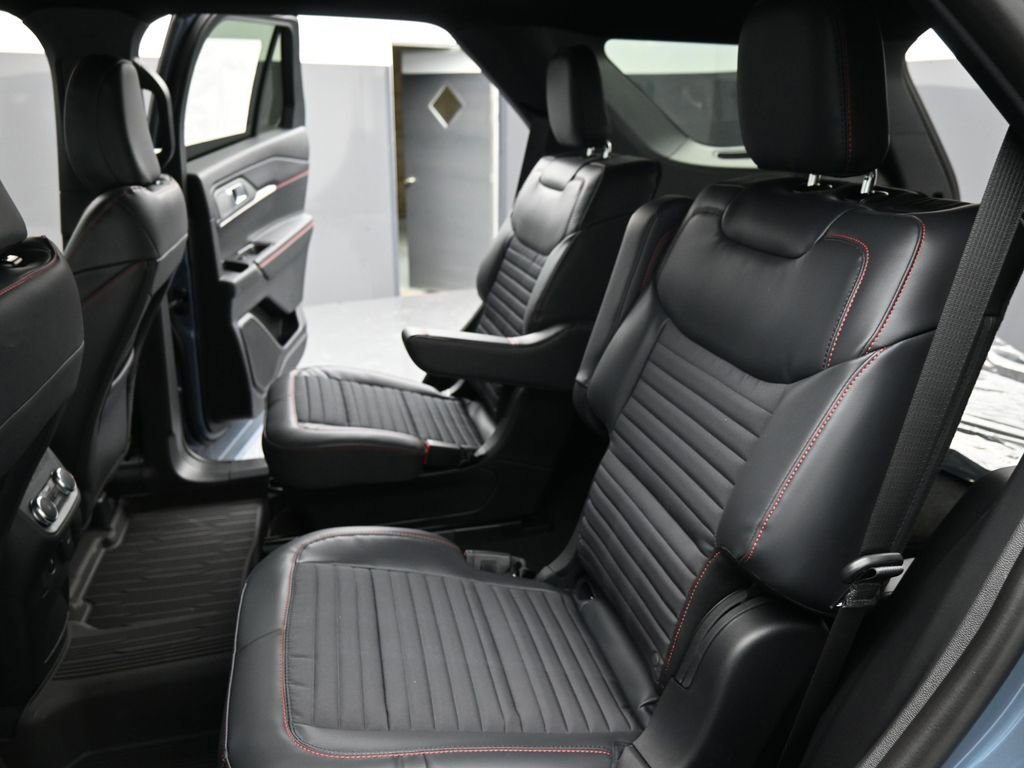 New 2026 Ford Explorer ST-Line AWD/4WD image 31