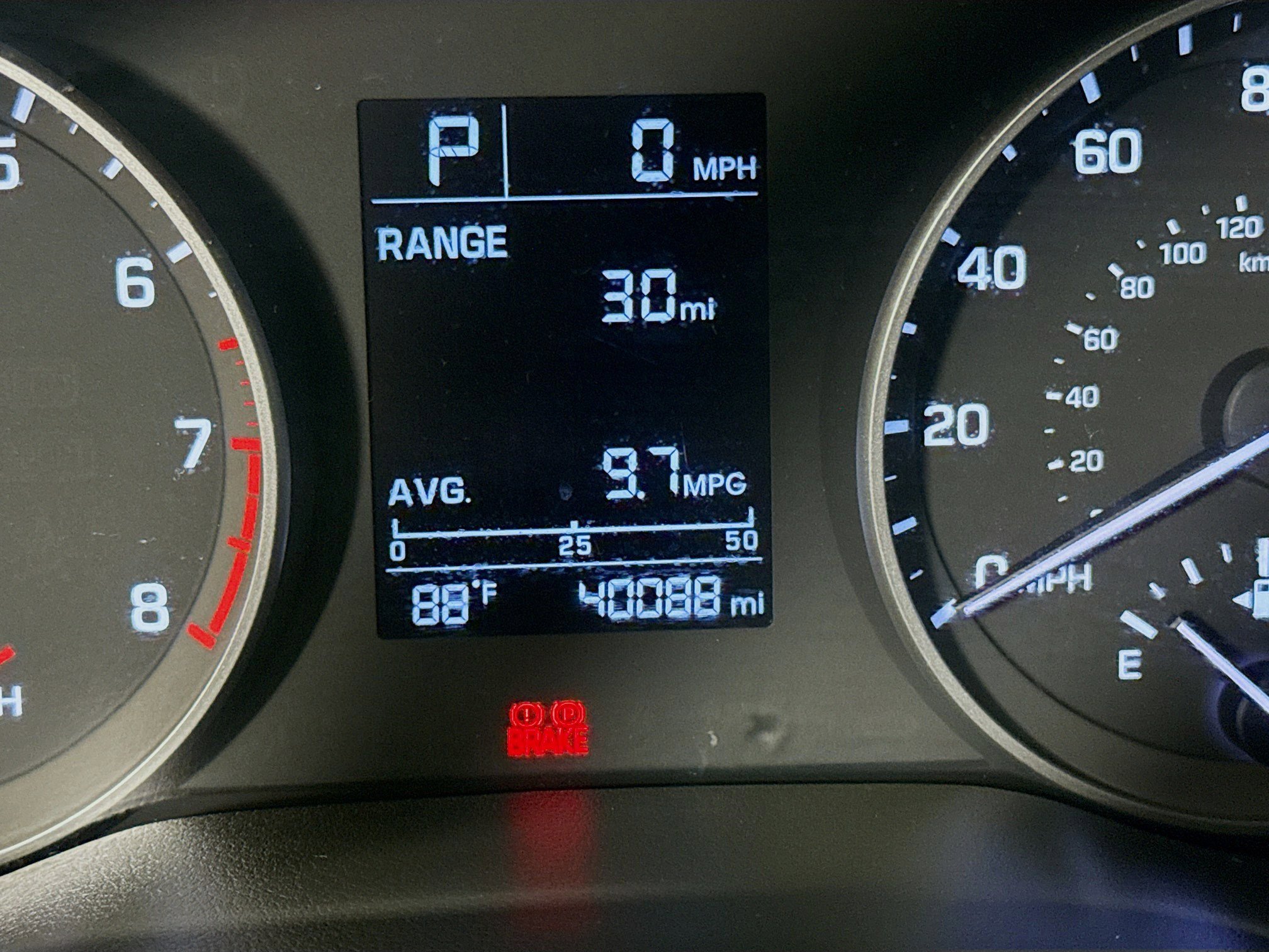 Used 2018 Hyundai Elantra SE image 16