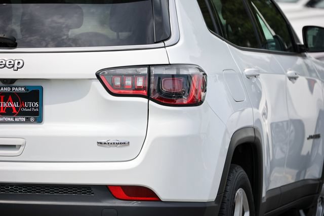 Used 2023 Jeep Compass Latitude w/ Convenience Group AWD/4WD image 21