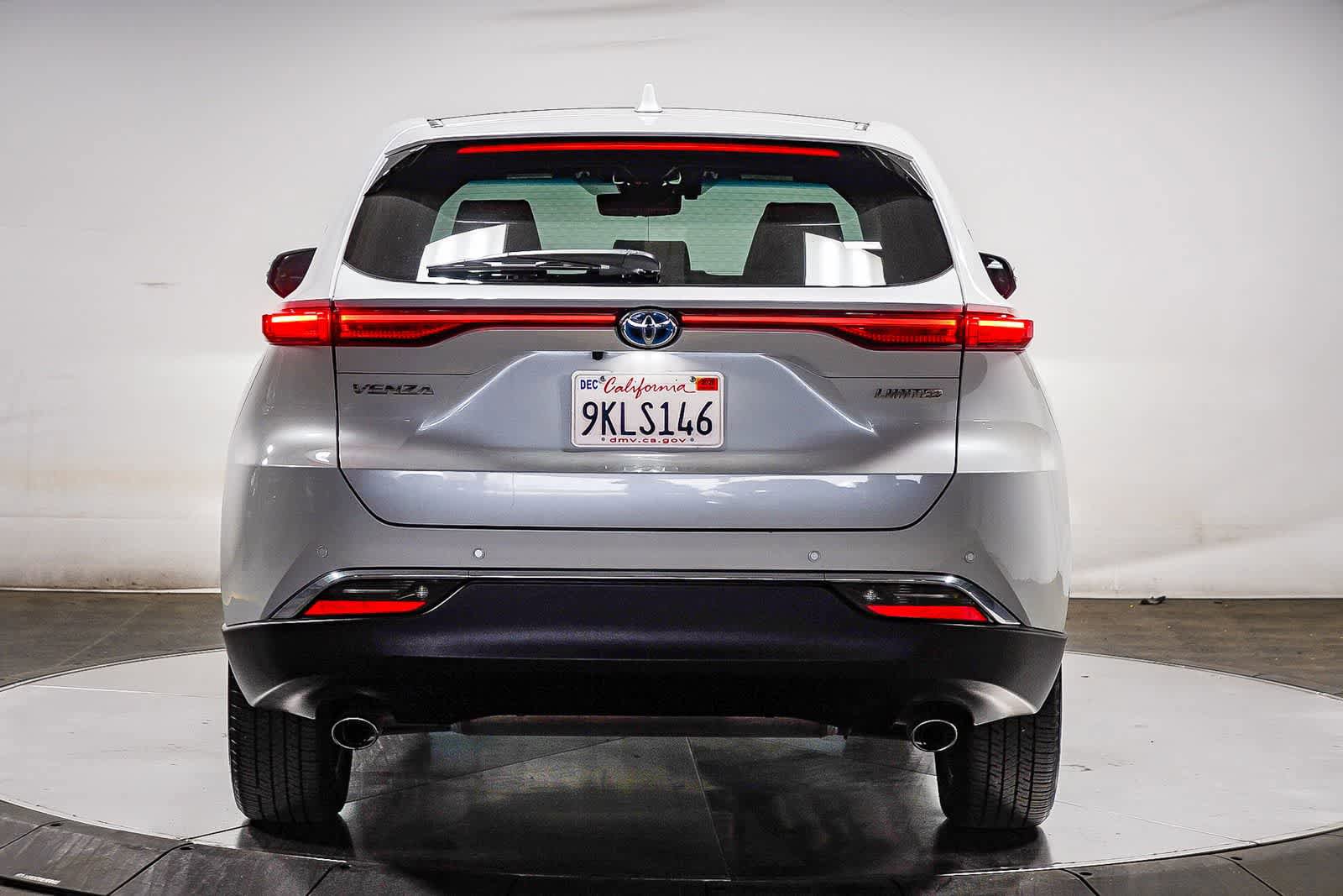 Certified 2024 Toyota Venza Limited AWD/4WD image 6