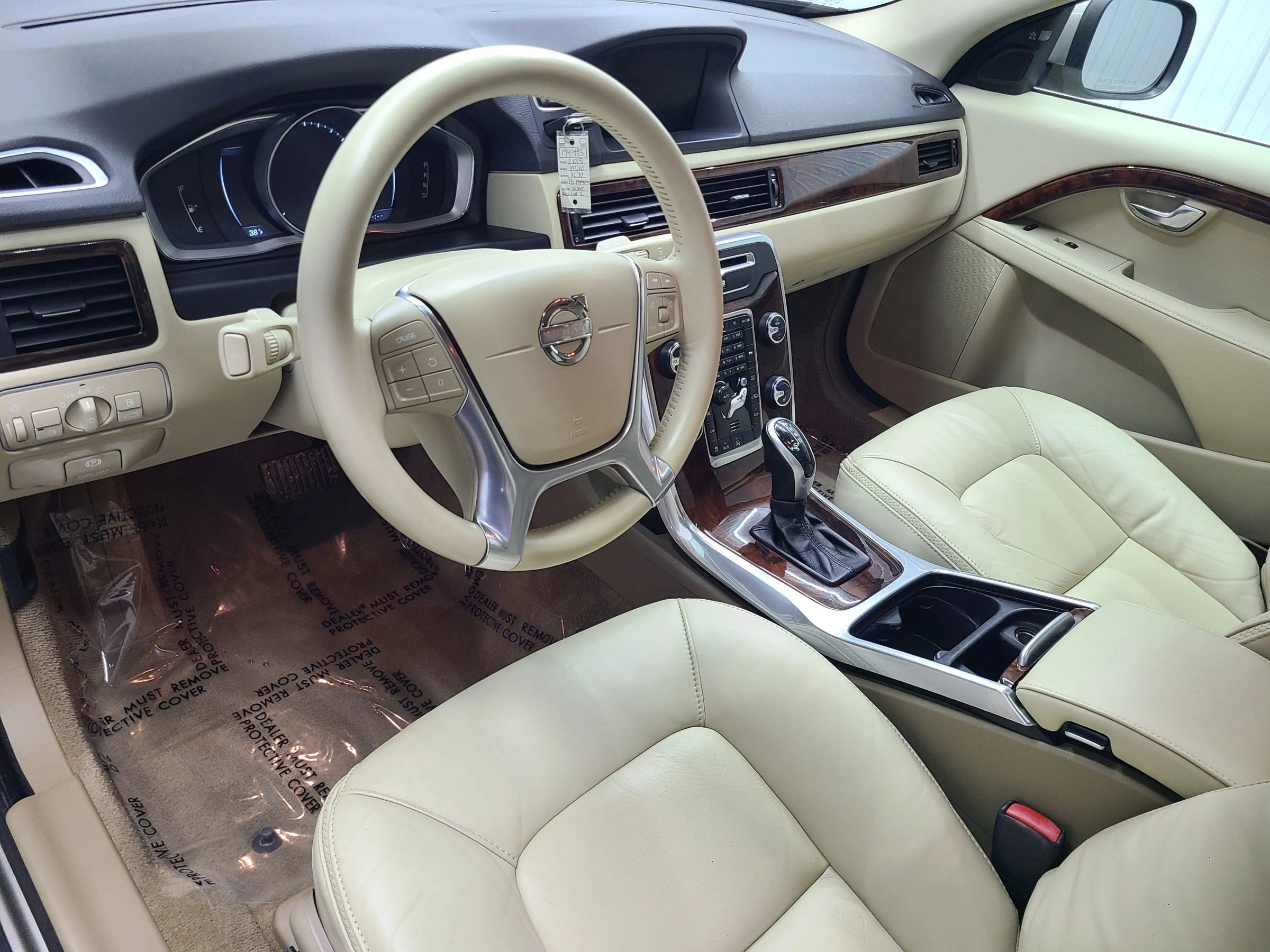 Used 2015 Volvo XC70 T5 Platinum image 24