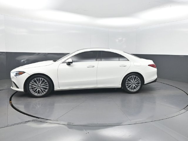 Used 2022 Mercedes-Benz CLA 250 4MATIC image 2