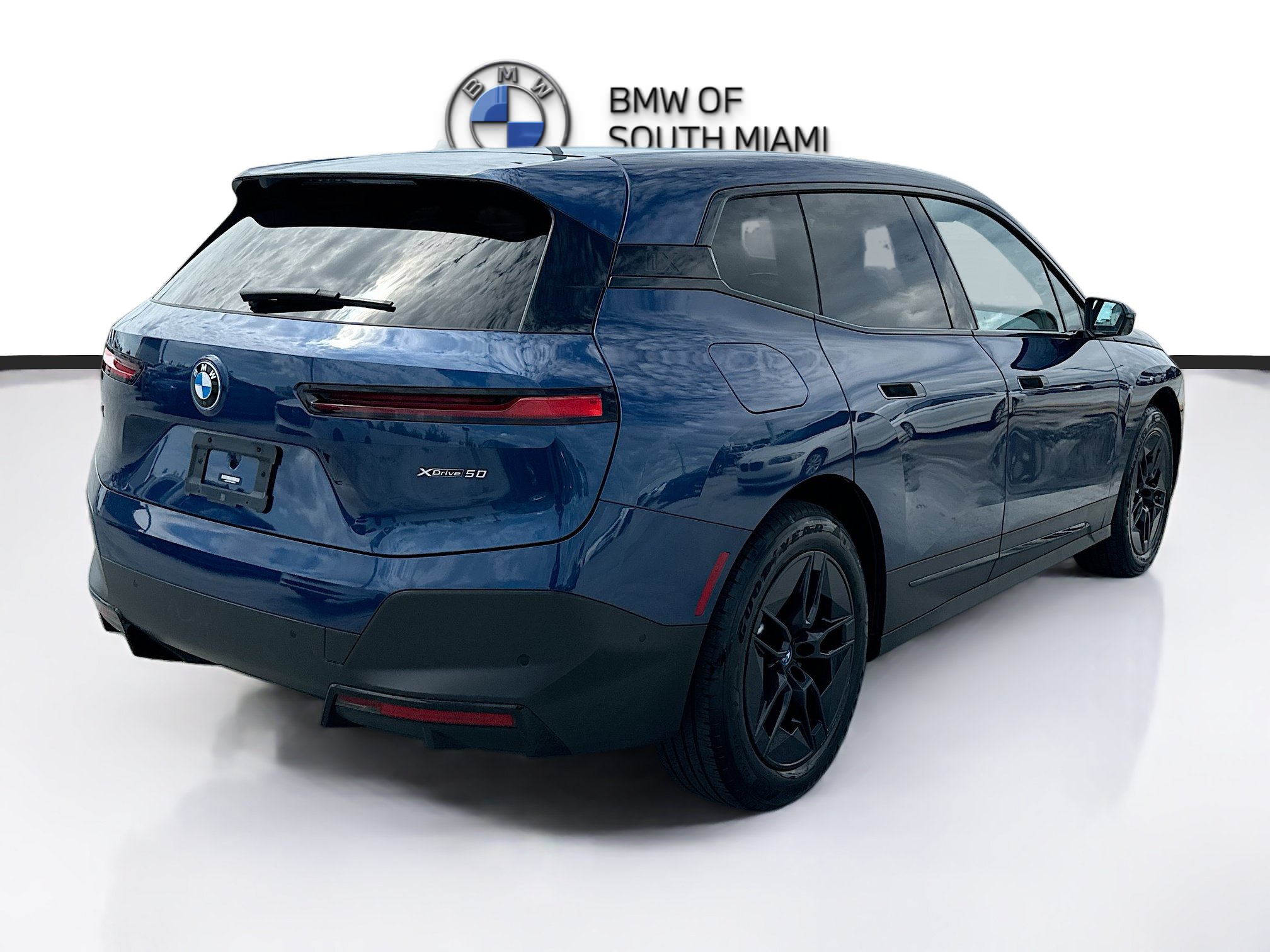 Certified 2023 BMW iX xDrive50 w/ Convenience Package AWD/4WD image 7