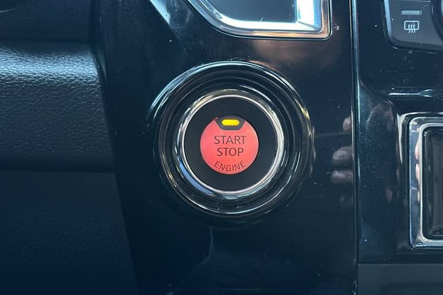 Used 2020 Nissan Titan Platinum Reserve w/ Moonroof Package RWD image 25