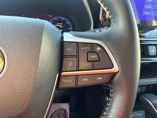 Used 2025 Toyota Highlander Platinum AWD/4WD image 23