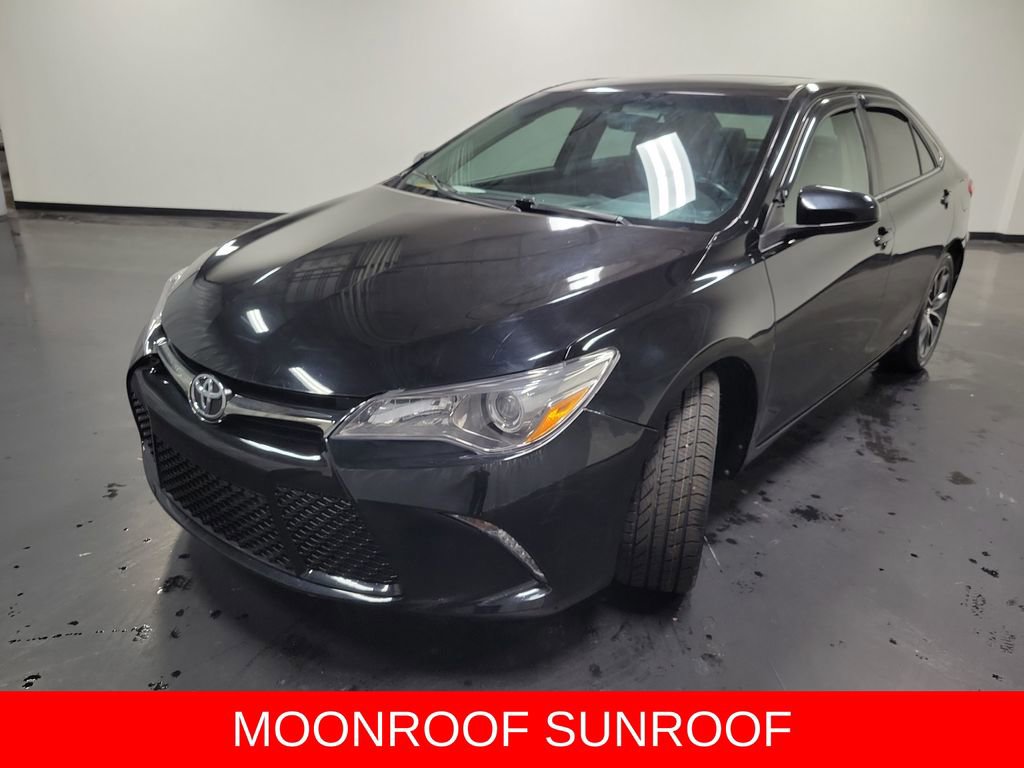 Used 2016 Toyota Camry XSE w/ Moonroof Package image 4