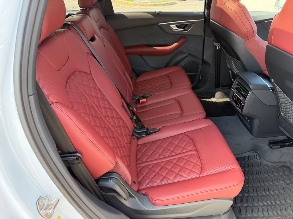 New 2026 Audi SQ7 Premium Plus AWD/4WD image 11