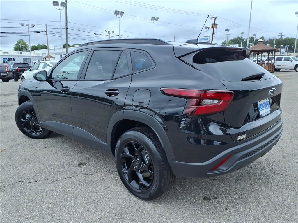 Used 2026 Chevrolet Trax LT w/ Driver Confidence Package FWD image 6
