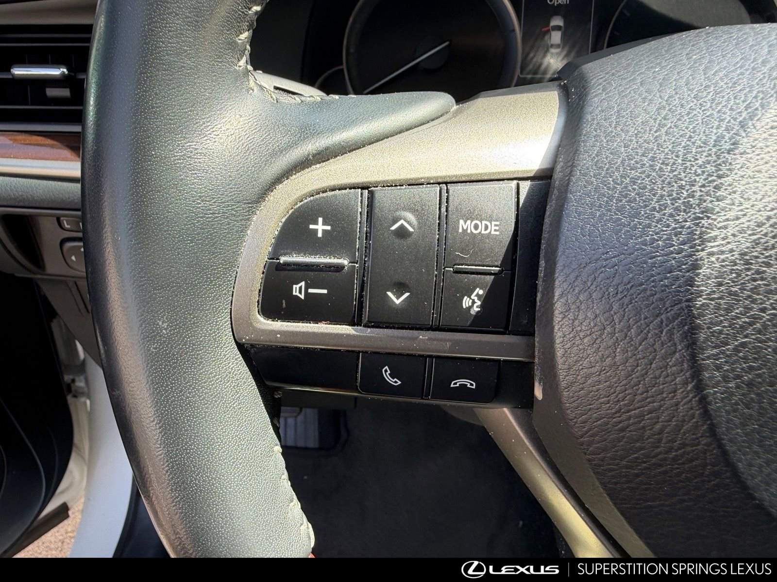 Used 2017 Lexus ES 350 w/ Ultra Luxury Package image 9