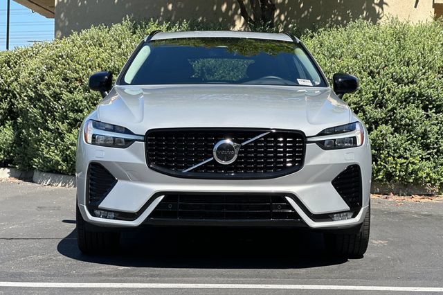 Used 2023 Volvo XC60 B5 Plus w/ Climate Package AWD/4WD image 8