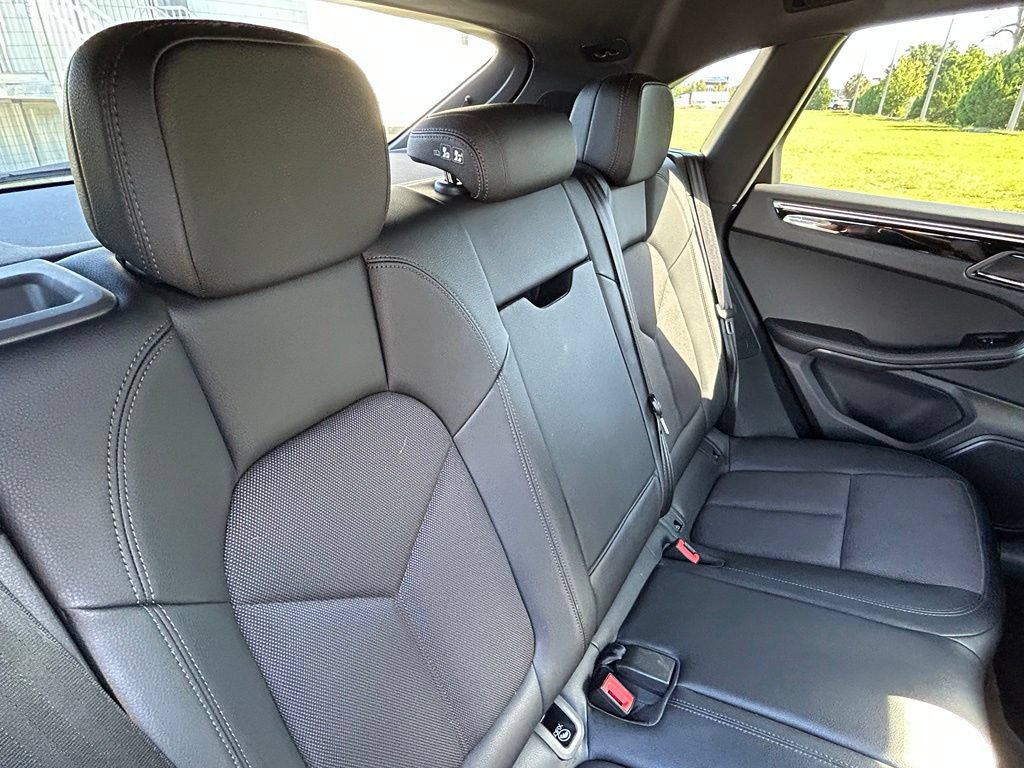 Used 2023 Porsche Macan Turbo AWD/4WD image 44