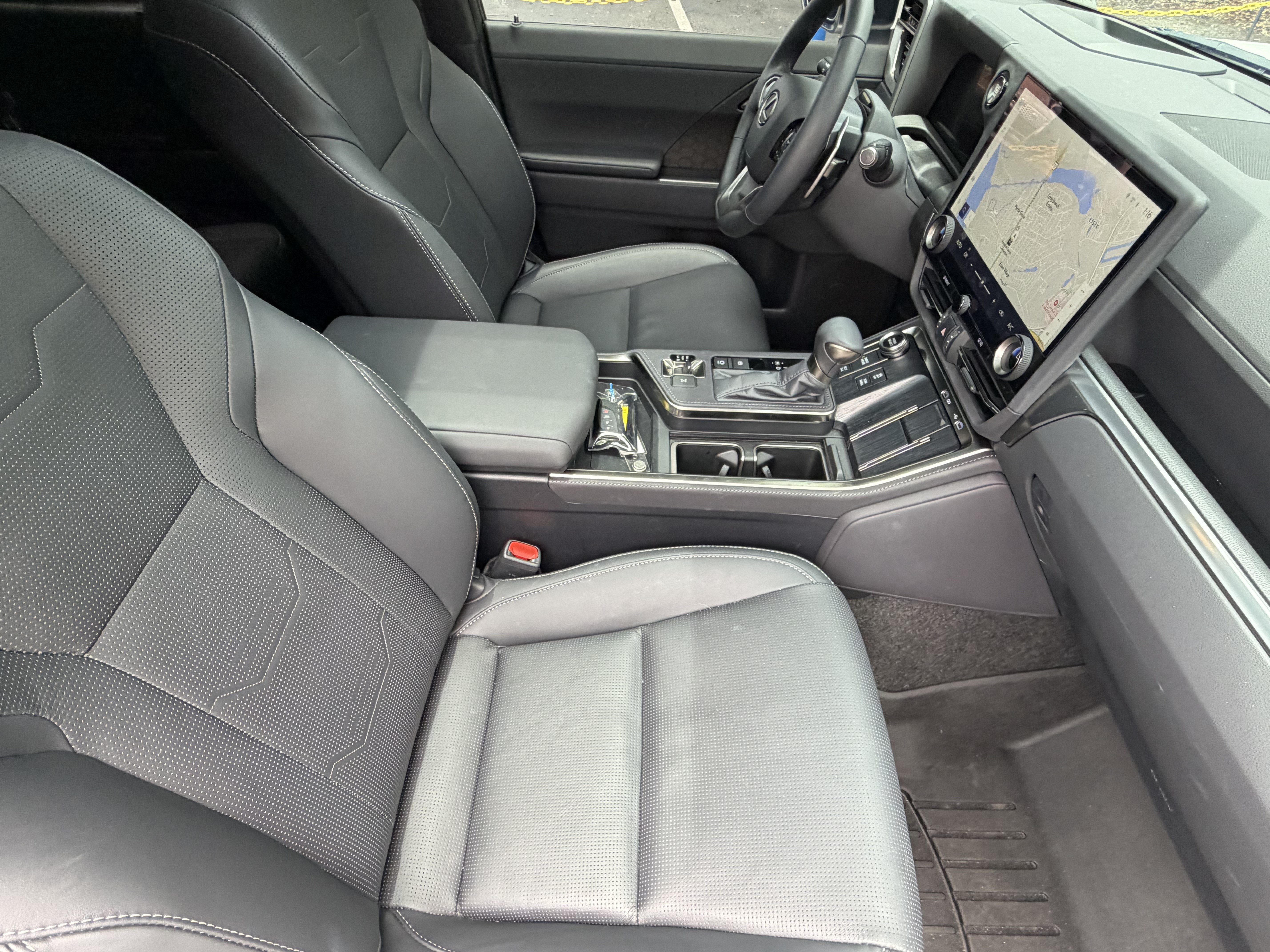 Used 2026 Lexus GX 550 w/ Accessory Package (2T) AWD/4WD image 44