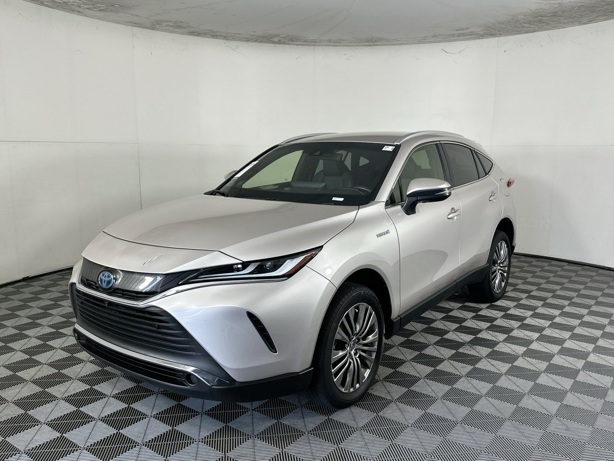 Used 2021 Toyota Venza Limited AWD/4WD image 7