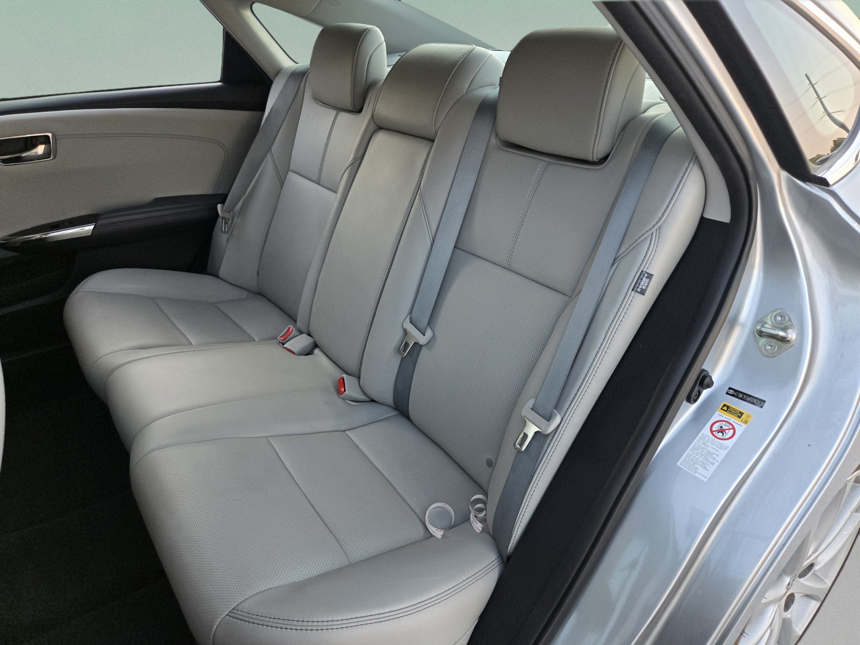 Used 2015 Toyota Avalon Limited FWD image 22