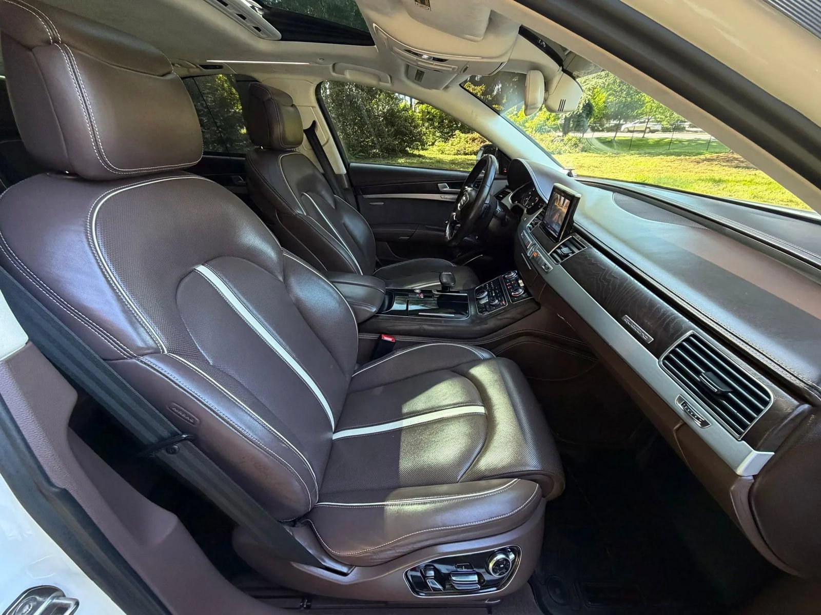 Used 2014 Audi S8 AWD/4WD image 8