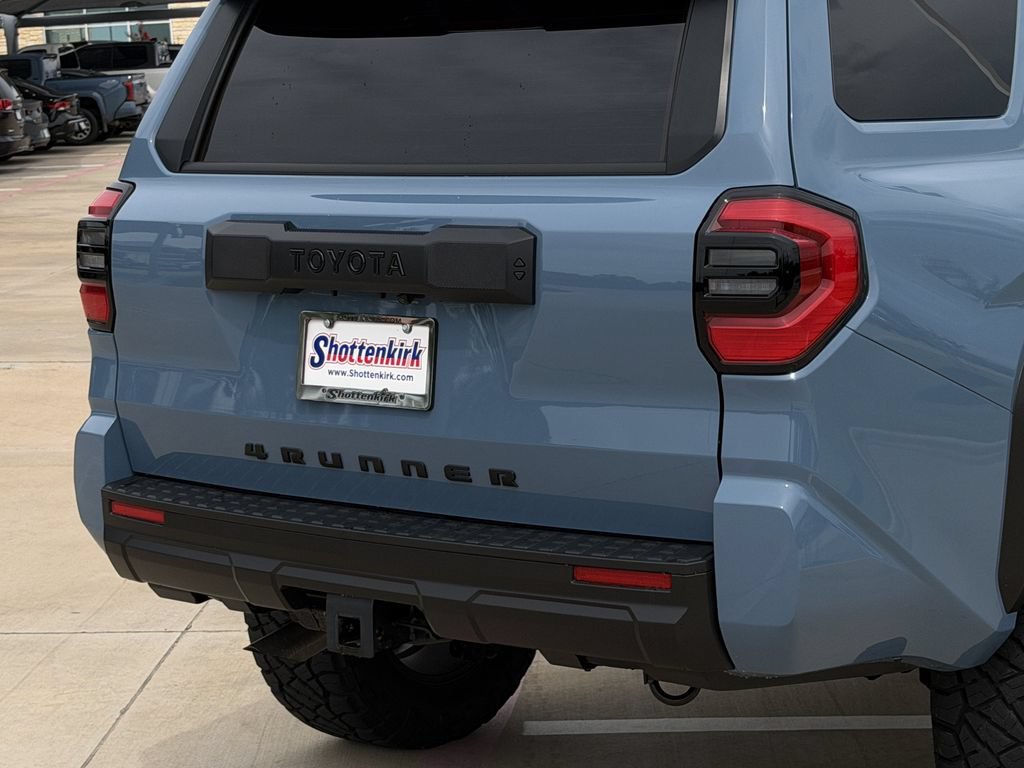 Used 2026 Toyota 4Runner SR5 AWD/4WD image 6