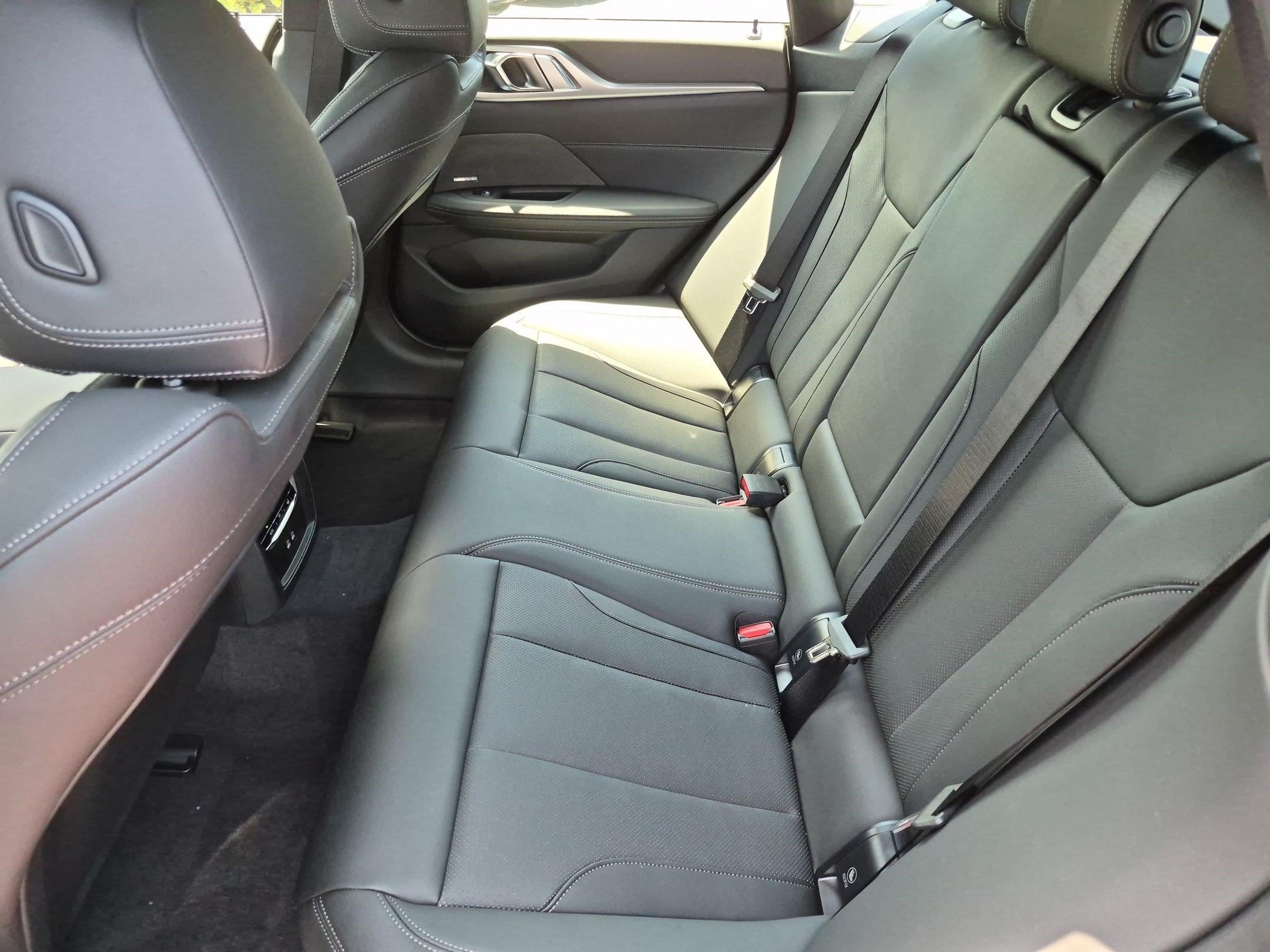 New 2026 BMW i4 eDrive40 w/ M Sport Package RWD image 31