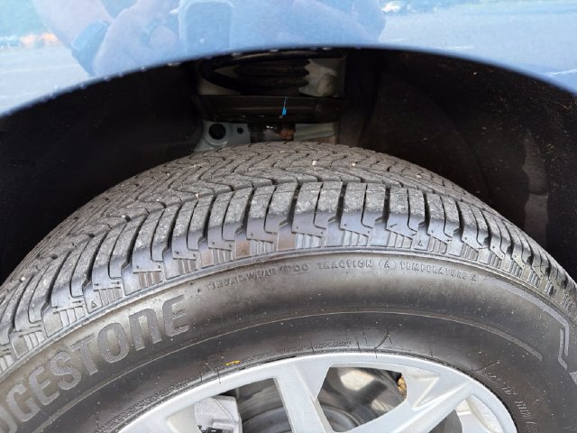 Used 2024 Chevrolet Equinox LT AWD/4WD image 12