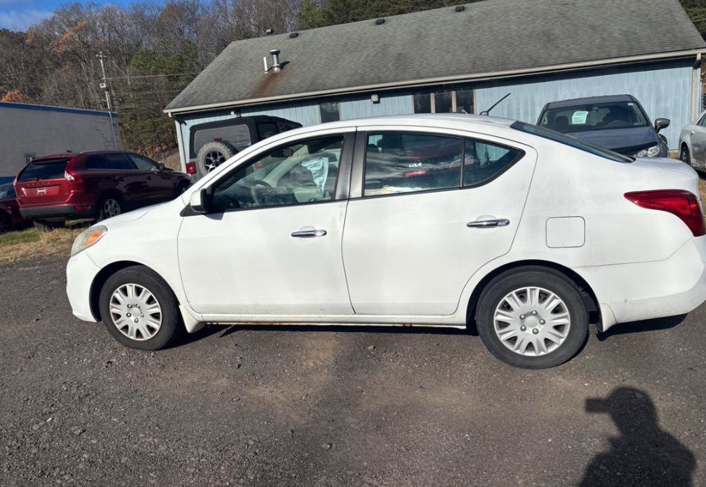 Used 2012 Nissan Versa SV image 8